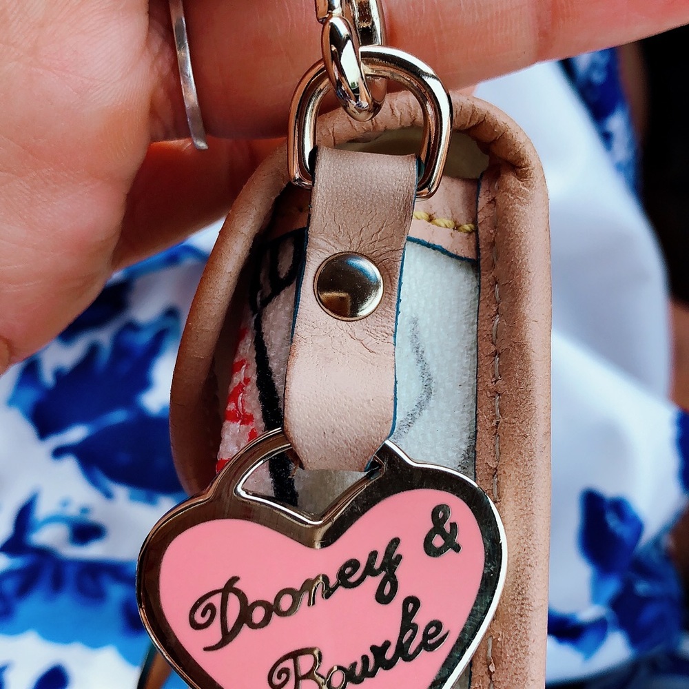 Dooney & bourke